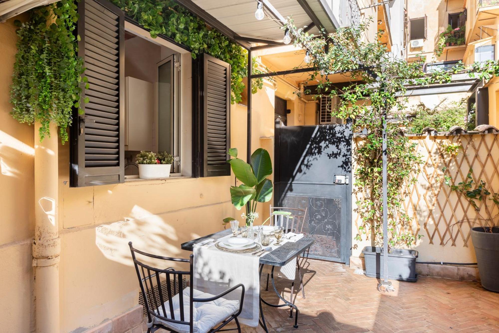 Villa Colosseum's Courtyard à Rome Extérieur photo