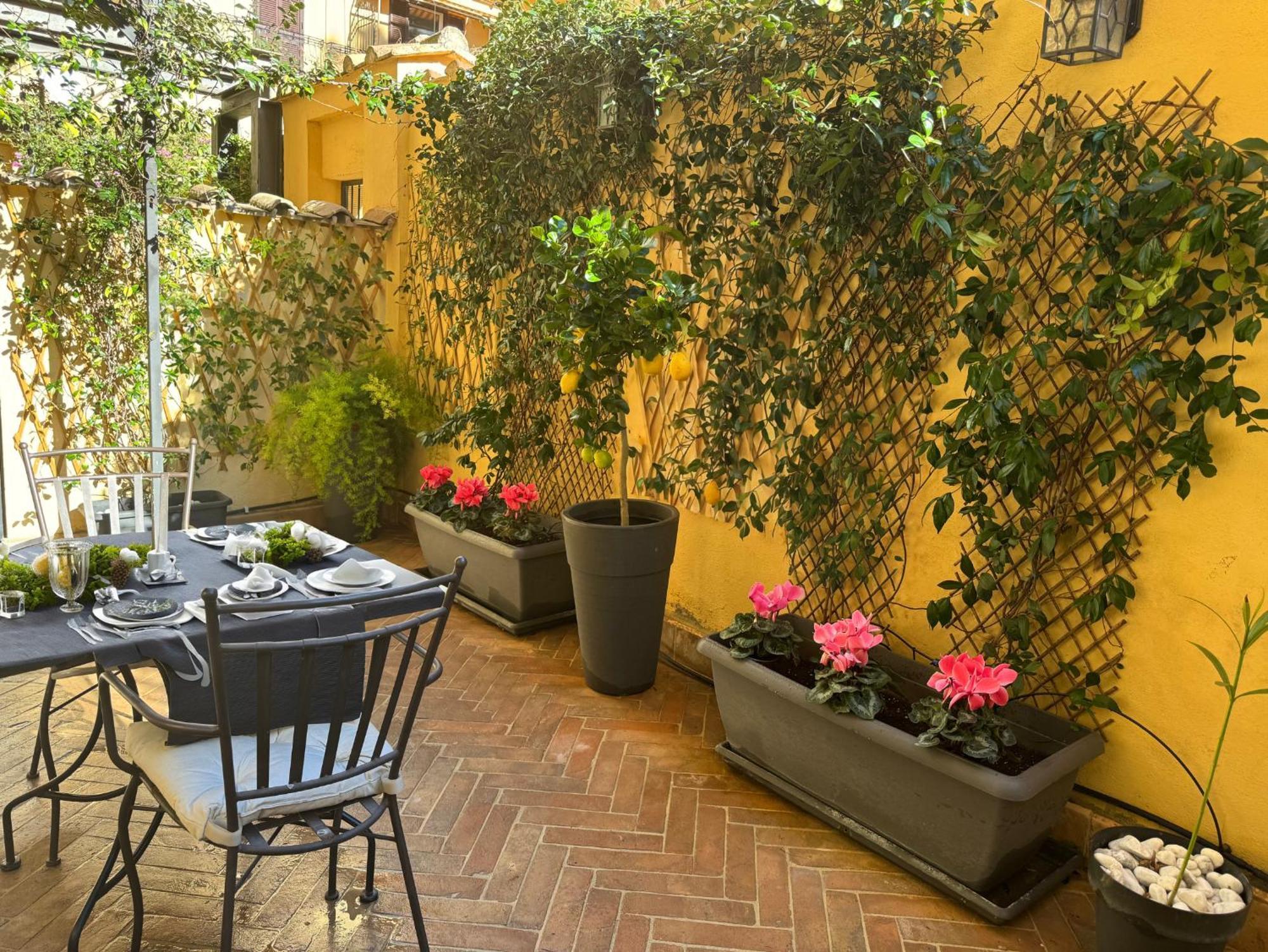 Villa Colosseum's Courtyard à Rome Extérieur photo